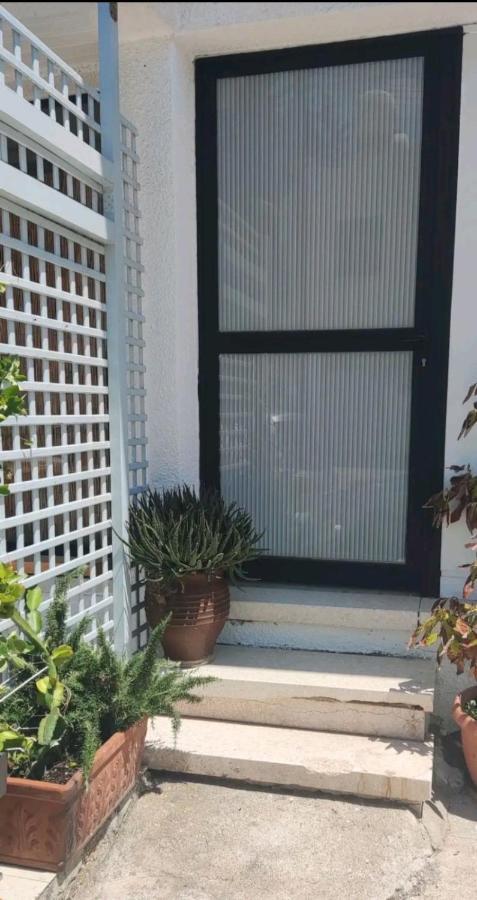 Private Bedroom Paphos Central Exterior photo